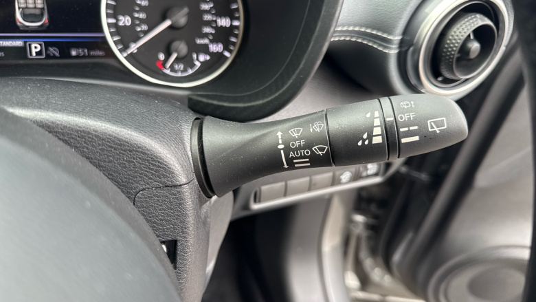 Nissan Juke 1.0 DiG-T N-Connecta 5dr DCT Petrol Hatchback